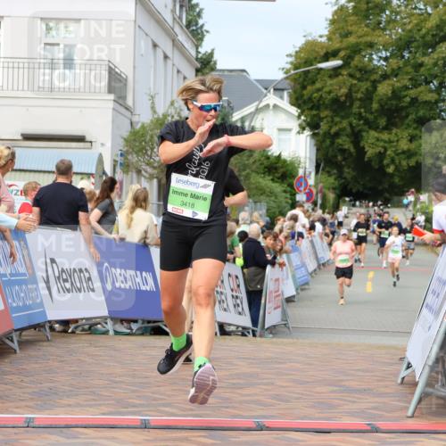 31.08.2025 - 21. Blankeneser Heldenlauf Strokosch-Dieckow http://msf.ph/oto/8654343 31.08.2025 11:04:28 Ziel 3202, 3198, 3418 meine-sportfotos.de