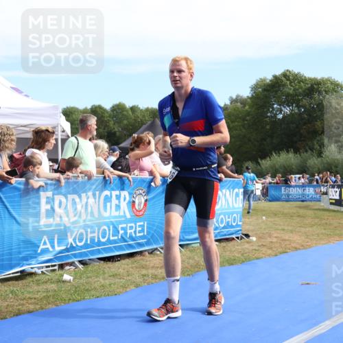 31.08.2025 - Elbe Triathlon Hamburg Strokosch-Dieckow http://msf.ph/oto/8654353 31.08.2025 11:34:52 Ziel 1116, 1207 meine-sportfotos.de