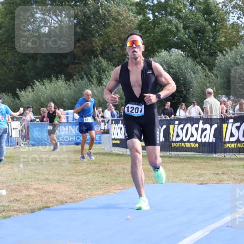 31.08.2025 - Elbe Triathlon Hamburg Strokosch-Dieckow http://msf.ph/oto/8654357 31.08.2025 11:35:00 Ziel 1207 meine-sportfotos.de