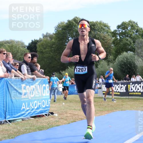 31.08.2025 - Elbe Triathlon Hamburg Strokosch-Dieckow http://msf.ph/oto/8654359 31.08.2025 11:35:01 Ziel 1207 meine-sportfotos.de