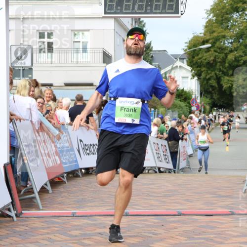 31.08.2025 - 21. Blankeneser Heldenlauf Strokosch-Dieckow http://msf.ph/oto/8654371 31.08.2025 11:04:17 Ziel 3131, 3567, 3635 meine-sportfotos.de