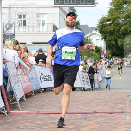 31.08.2025 - 21. Blankeneser Heldenlauf Strokosch-Dieckow http://msf.ph/oto/8654373 31.08.2025 11:04:17 Ziel 3131, 3567, 3635 meine-sportfotos.de