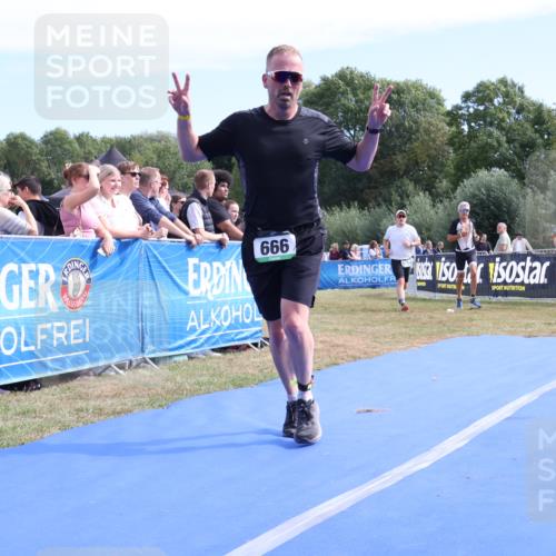 31.08.2025 - Elbe Triathlon Hamburg Strokosch-Dieckow http://msf.ph/oto/8654374 31.08.2025 11:35:14 Ziel 666, 730, 1156, 1305 meine-sportfotos.de