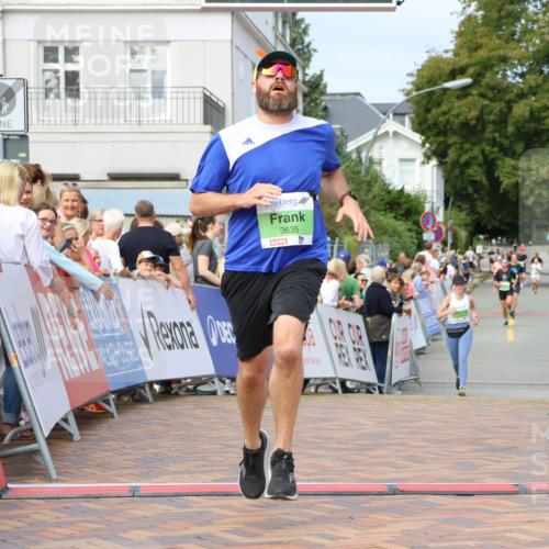 31.08.2025 - 21. Blankeneser Heldenlauf Strokosch-Dieckow http://msf.ph/oto/8654377 31.08.2025 11:04:17 Ziel 3131, 3567, 3635 meine-sportfotos.de