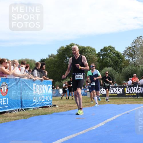 31.08.2025 - Elbe Triathlon Hamburg Strokosch-Dieckow http://msf.ph/oto/8654391 31.08.2025 11:35:54 Ziel 413, 829, 837, 992, 1089, 1186 meine-sportfotos.de
