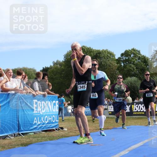 31.08.2025 - Elbe Triathlon Hamburg Strokosch-Dieckow http://msf.ph/oto/8654393 31.08.2025 11:35:55 Ziel 413, 829, 837, 992, 1089, 1186 meine-sportfotos.de
