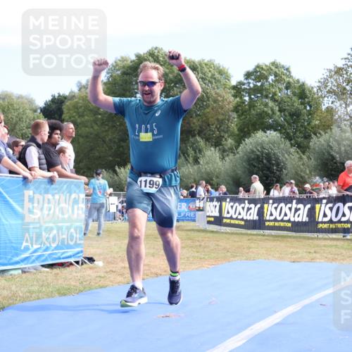 31.08.2025 - Elbe Triathlon Hamburg Strokosch-Dieckow http://msf.ph/oto/8654408 31.08.2025 11:36:05 Ziel 413, 1199 meine-sportfotos.de