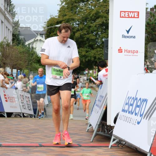 31.08.2025 - 21. Blankeneser Heldenlauf Strokosch-Dieckow http://msf.ph/oto/8654410 31.08.2025 11:04:02 Ziel 3052, 3051, 3303, 3256, 3328 meine-sportfotos.de