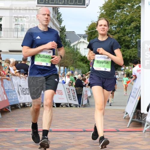 31.08.2025 - 21. Blankeneser Heldenlauf Strokosch-Dieckow http://msf.ph/oto/8654414 31.08.2025 11:03:59 Ziel 3174, 3052, 3051, 3328 meine-sportfotos.de