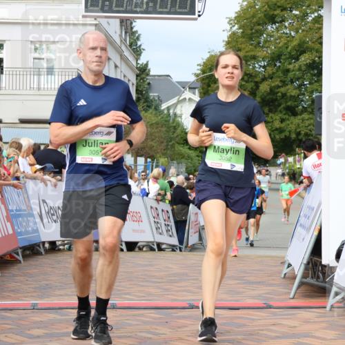 31.08.2025 - 21. Blankeneser Heldenlauf Strokosch-Dieckow http://msf.ph/oto/8654416 31.08.2025 11:03:59 Ziel 3174, 3052, 3051, 3328 meine-sportfotos.de