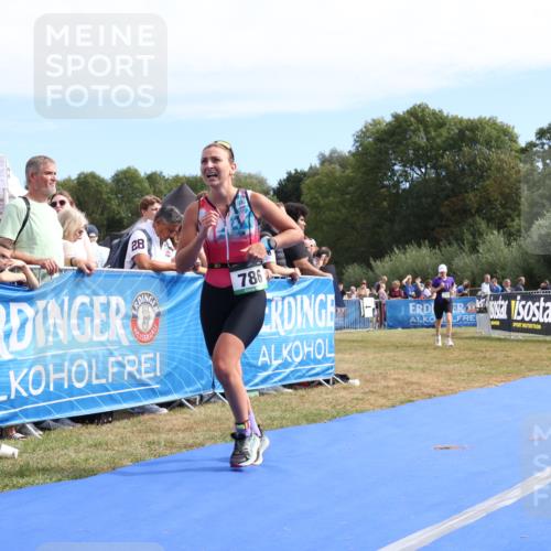 31.08.2025 - Elbe Triathlon Hamburg Strokosch-Dieckow http://msf.ph/oto/8654450 31.08.2025 11:37:07 Ziel 530, 786, 797, 884 meine-sportfotos.de