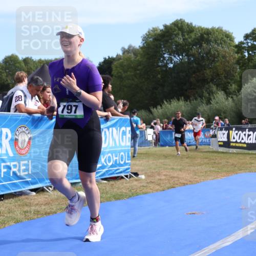31.08.2025 - Elbe Triathlon Hamburg Strokosch-Dieckow http://msf.ph/oto/8654457 31.08.2025 11:37:13 Ziel 797, 866, 1125 meine-sportfotos.de