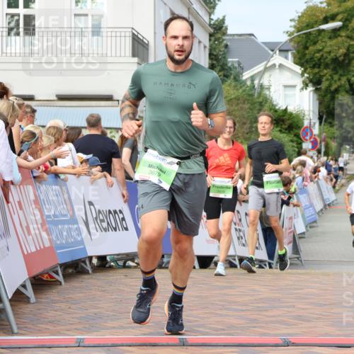 31.08.2025 - 21. Blankeneser Heldenlauf Strokosch-Dieckow http://msf.ph/oto/8654487 31.08.2025 11:03:47 Ziel 3119, 3118, 3679, 3504 meine-sportfotos.de