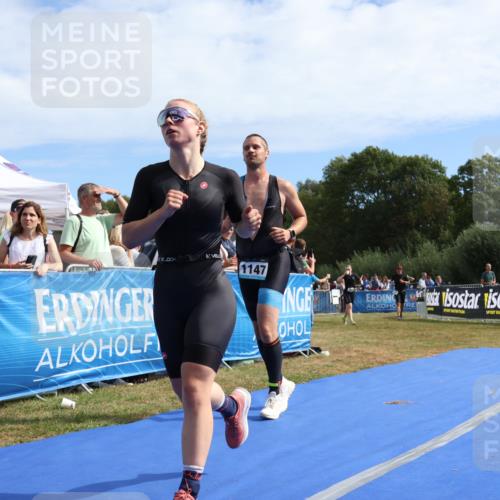 31.08.2025 - Elbe Triathlon Hamburg Strokosch-Dieckow http://msf.ph/oto/8654496 31.08.2025 11:37:59 Ziel 744, 815, 1147 meine-sportfotos.de