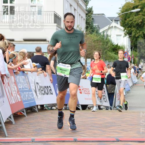 31.08.2025 - 21. Blankeneser Heldenlauf Strokosch-Dieckow http://msf.ph/oto/8654500 31.08.2025 11:03:46 Ziel 3119, 3118, 3679, 3504 meine-sportfotos.de