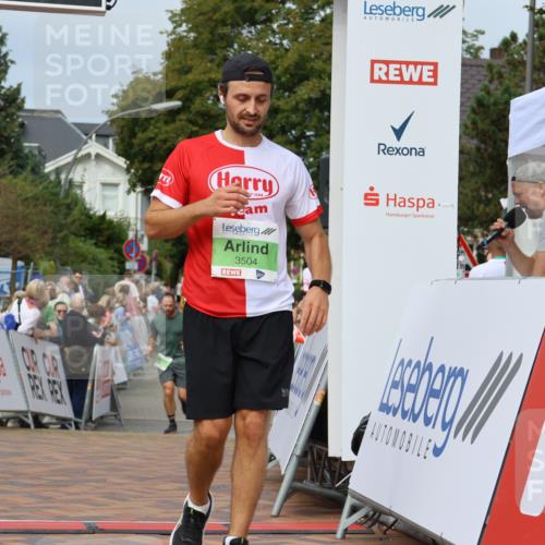 31.08.2025 - 21. Blankeneser Heldenlauf Strokosch-Dieckow http://msf.ph/oto/8654505 31.08.2025 11:03:42 Ziel 3679, 3504 meine-sportfotos.de