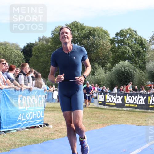 31.08.2025 - Elbe Triathlon Hamburg Strokosch-Dieckow http://msf.ph/oto/8654507 31.08.2025 11:38:29 Ziel 764, 951, 1299, 1301 meine-sportfotos.de