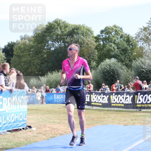 31.08.2025 - Elbe Triathlon Hamburg Strokosch-Dieckow http://msf.ph/oto/8654522 31.08.2025 11:38:36 Ziel 764, 951, 1299 meine-sportfotos.de