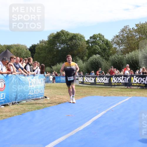 31.08.2025 - Elbe Triathlon Hamburg Strokosch-Dieckow http://msf.ph/oto/8654528 31.08.2025 11:38:45 Ziel 1011 meine-sportfotos.de