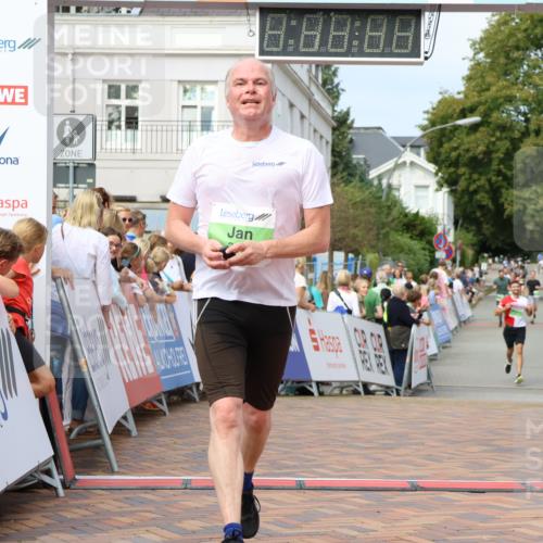 31.08.2025 - 21. Blankeneser Heldenlauf Strokosch-Dieckow http://msf.ph/oto/8654557 31.08.2025 11:03:34 Ziel 3625, 3446, 3302, 3644 meine-sportfotos.de