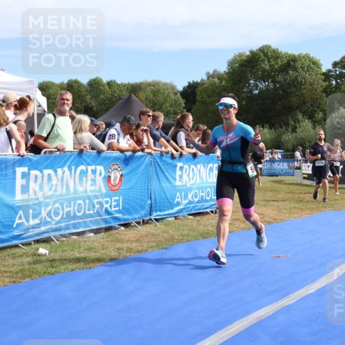 31.08.2025 - Elbe Triathlon Hamburg Strokosch-Dieckow http://msf.ph/oto/8654561 31.08.2025 11:39:10 Ziel 908, 1079, 1424 meine-sportfotos.de