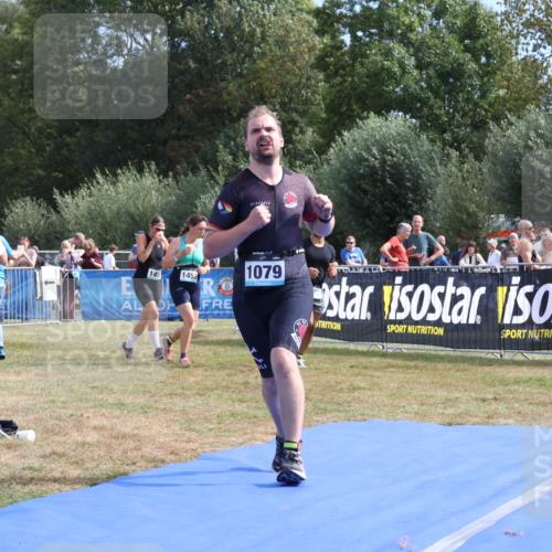 31.08.2025 - Elbe Triathlon Hamburg Strokosch-Dieckow http://msf.ph/oto/8654565 31.08.2025 11:39:12 Ziel 908, 1079, 1424 meine-sportfotos.de
