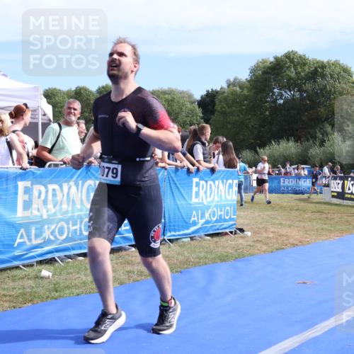 31.08.2025 - Elbe Triathlon Hamburg Strokosch-Dieckow http://msf.ph/oto/8654570 31.08.2025 11:39:13 Ziel 908, 1079, 1424 meine-sportfotos.de