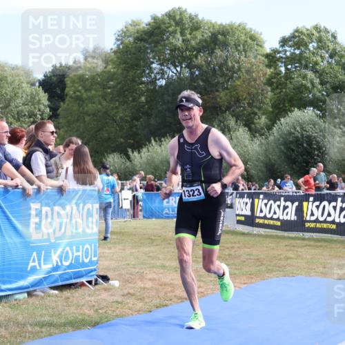 31.08.2025 - Elbe Triathlon Hamburg Strokosch-Dieckow http://msf.ph/oto/8654573 31.08.2025 11:39:32 Ziel 1323 meine-sportfotos.de