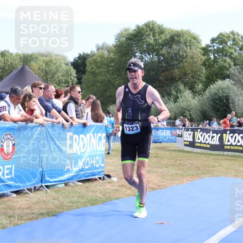31.08.2025 - Elbe Triathlon Hamburg Strokosch-Dieckow http://msf.ph/oto/8654574 31.08.2025 11:39:33 Ziel 811, 1323 meine-sportfotos.de