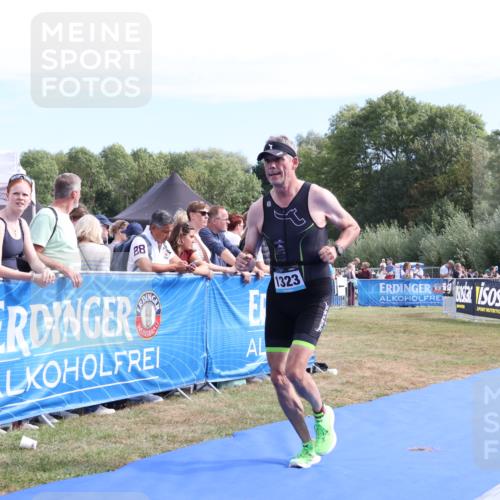 31.08.2025 - Elbe Triathlon Hamburg Strokosch-Dieckow http://msf.ph/oto/8654575 31.08.2025 11:39:33 Ziel 811, 1323 meine-sportfotos.de