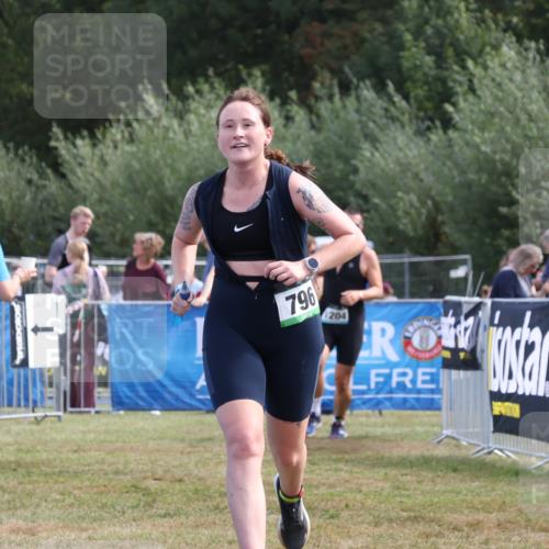 31.08.2025 - Elbe Triathlon Hamburg Strokosch-Dieckow http://msf.ph/oto/8654586 31.08.2025 11:39:45 Ziel 796, 811, 1204, 1326 meine-sportfotos.de