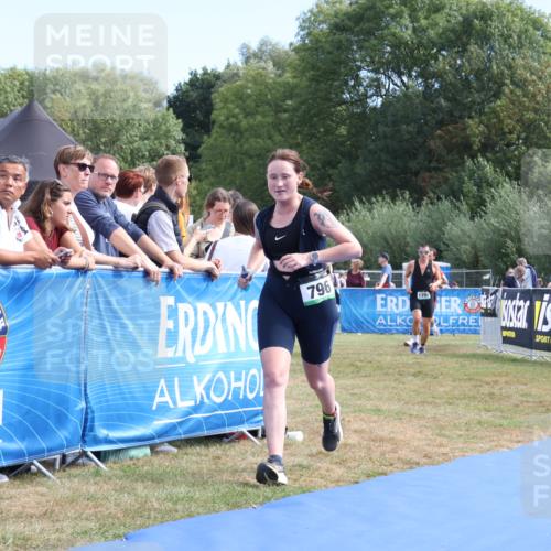 31.08.2025 - Elbe Triathlon Hamburg Strokosch-Dieckow http://msf.ph/oto/8654590 31.08.2025 11:39:47 Ziel 796, 811, 820, 1204, 1326 meine-sportfotos.de