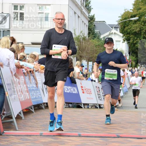 31.08.2025 - 21. Blankeneser Heldenlauf Strokosch-Dieckow http://msf.ph/oto/8654600 31.08.2025 11:03:26 Ziel 3625, 3675, 3446, 3373, 3302 meine-sportfotos.de