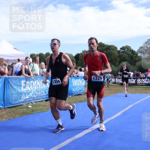 31.08.2025 - Elbe Triathlon Hamburg Strokosch-Dieckow http://msf.ph/oto/8654604 31.08.2025 11:39:55 Ziel 820, 850, 1201, 1204, 1326 meine-sportfotos.de