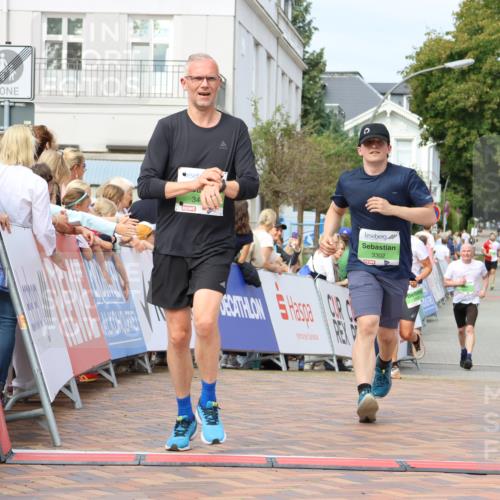 31.08.2025 - 21. Blankeneser Heldenlauf Strokosch-Dieckow http://msf.ph/oto/8654605 31.08.2025 11:03:26 Ziel 3625, 3675, 3446, 3373, 3302 meine-sportfotos.de