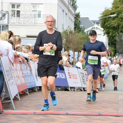 31.08.2025 - 21. Blankeneser Heldenlauf Strokosch-Dieckow http://msf.ph/oto/8654609 31.08.2025 11:03:26 Ziel 3625, 3675, 3446, 3373, 3302 meine-sportfotos.de