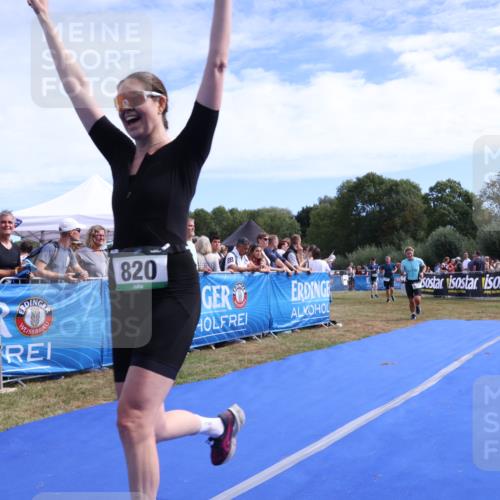 31.08.2025 - Elbe Triathlon Hamburg Strokosch-Dieckow http://msf.ph/oto/8654611 31.08.2025 11:39:57 Ziel 820, 850, 1201, 1204, 1326 meine-sportfotos.de