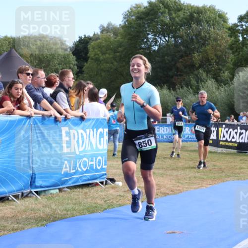 31.08.2025 - Elbe Triathlon Hamburg Strokosch-Dieckow http://msf.ph/oto/8654612 31.08.2025 11:39:59 Ziel 820, 850, 1201, 1204, 1326 meine-sportfotos.de
