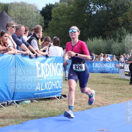 31.08.2025 - Elbe Triathlon Hamburg Strokosch-Dieckow http://msf.ph/oto/8654635 31.08.2025 11:40:09 Ziel 826 meine-sportfotos.de