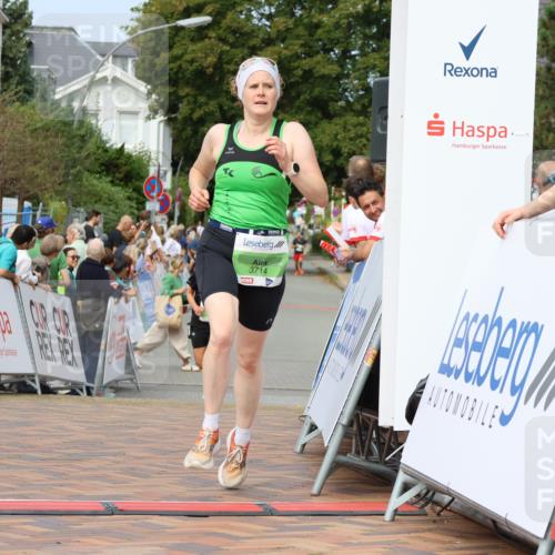 31.08.2025 - 21. Blankeneser Heldenlauf Strokosch-Dieckow http://msf.ph/oto/8654636 31.08.2025 11:02:42 Ziel 3487, 3714 meine-sportfotos.de