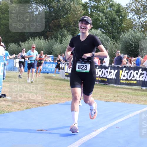 31.08.2025 - Elbe Triathlon Hamburg Strokosch-Dieckow http://msf.ph/oto/8654649 31.08.2025 11:40:28 Ziel 660, 823, 1273, 1310, 1379 meine-sportfotos.de