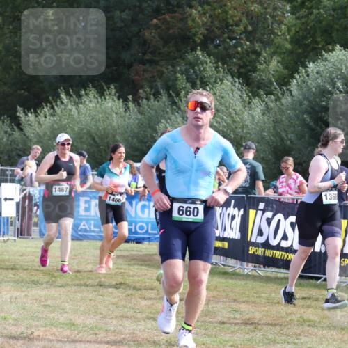 31.08.2025 - Elbe Triathlon Hamburg Strokosch-Dieckow http://msf.ph/oto/8654658 31.08.2025 11:40:31 Ziel 660, 823, 1273, 1310, 1379 meine-sportfotos.de