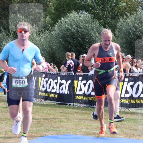 31.08.2025 - Elbe Triathlon Hamburg Strokosch-Dieckow http://msf.ph/oto/8654661 31.08.2025 11:40:32 Ziel 660, 823, 1273, 1310, 1379 meine-sportfotos.de