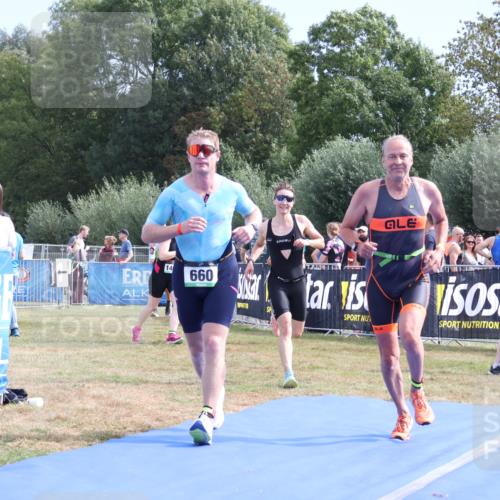 31.08.2025 - Elbe Triathlon Hamburg Strokosch-Dieckow http://msf.ph/oto/8654664 31.08.2025 11:40:33 Ziel 660, 823, 1273, 1310, 1379 meine-sportfotos.de