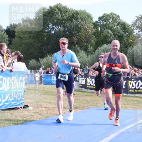 31.08.2025 - Elbe Triathlon Hamburg Strokosch-Dieckow http://msf.ph/oto/8654665 31.08.2025 11:40:33 Ziel 660, 823, 1273, 1310, 1379 meine-sportfotos.de
