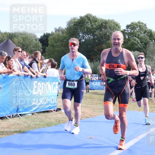31.08.2025 - Elbe Triathlon Hamburg Strokosch-Dieckow http://msf.ph/oto/8654669 31.08.2025 11:40:34 Ziel 660, 1273, 1310, 1379 meine-sportfotos.de