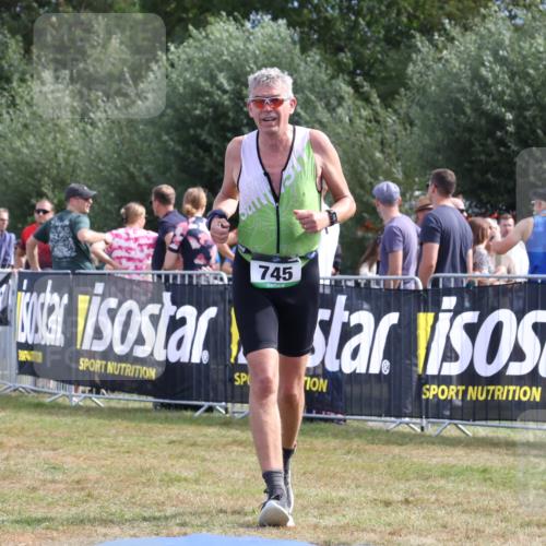 31.08.2025 - Elbe Triathlon Hamburg Strokosch-Dieckow http://msf.ph/oto/8654677 31.08.2025 11:40:41 Ziel 665, 745 meine-sportfotos.de