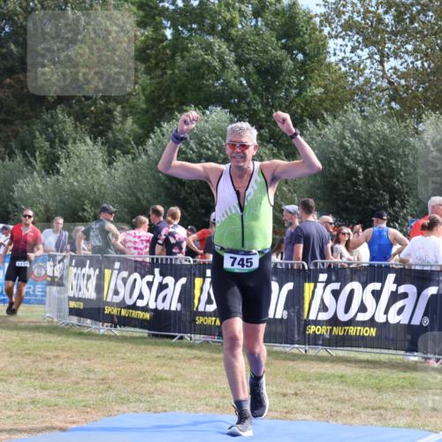 31.08.2025 - Elbe Triathlon Hamburg Strokosch-Dieckow http://msf.ph/oto/8654678 31.08.2025 11:40:41 Ziel 665, 745 meine-sportfotos.de