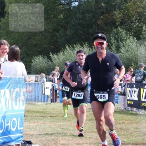 31.08.2025 - Elbe Triathlon Hamburg Strokosch-Dieckow http://msf.ph/oto/8654694 31.08.2025 11:40:49 Ziel 665, 745, 765, 1137, 1298 meine-sportfotos.de
