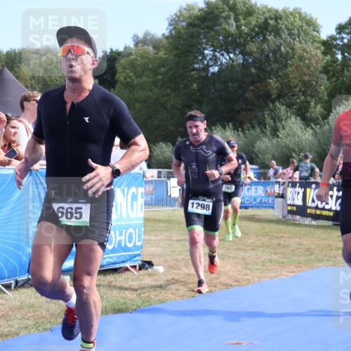 31.08.2025 - Elbe Triathlon Hamburg Strokosch-Dieckow http://msf.ph/oto/8654702 31.08.2025 11:40:50 Ziel 665, 765, 1137, 1298 meine-sportfotos.de
